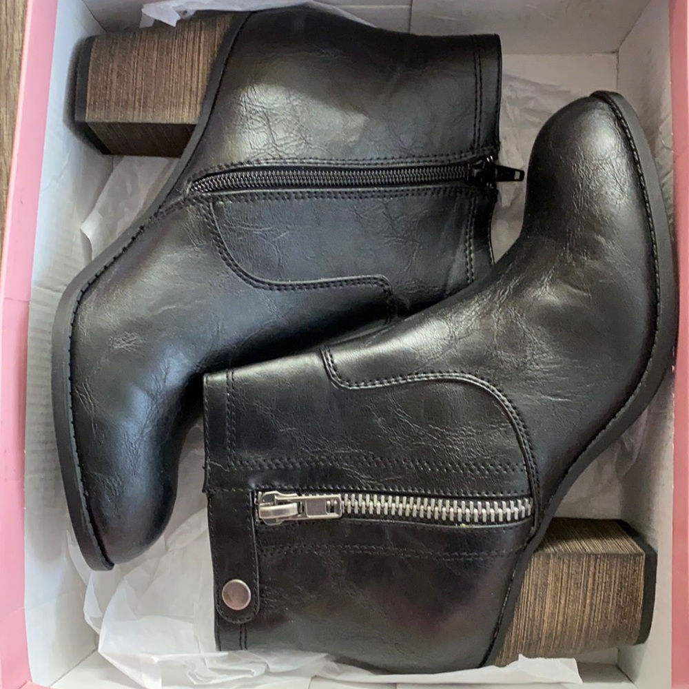 Crown Vintage boots